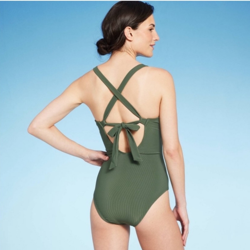 Shade & Shore Ribbed Plunge One Piece Swimsuit